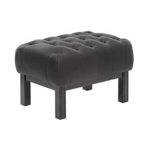 Masívny taburet Chesterfield Kingsfield z pravej kože, čierny – 61×46×43 cm